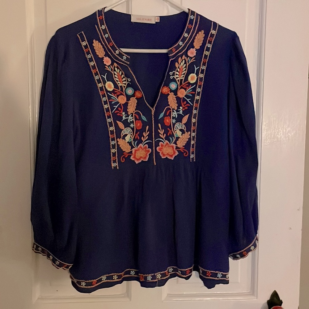 Solitaire embroidered long sleeve flowy top